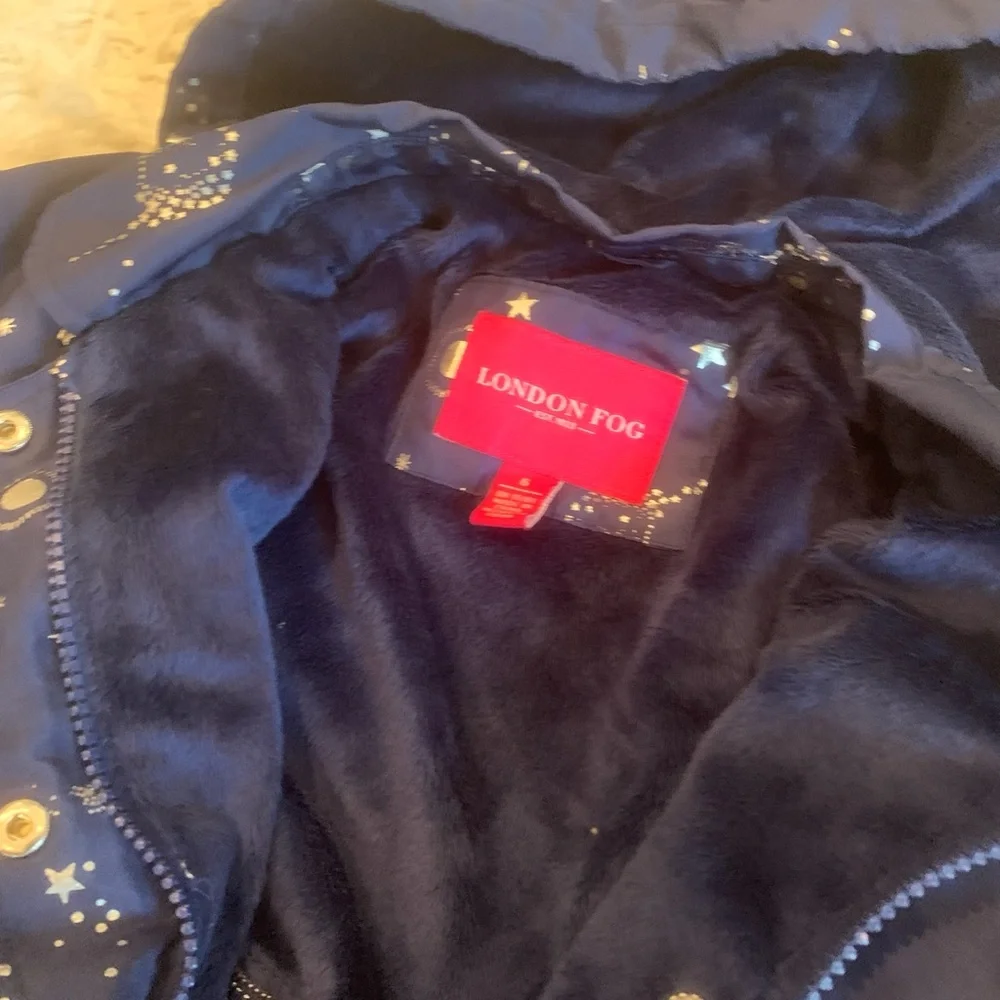 London Fog Coat (6) - Picture 4 of 5
